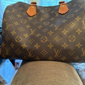 Louis Vuitton Speedy 30